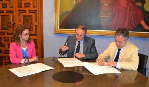 el vicepresidente primero de la institución provincial y presidente de la empresa pública Aguas de Córdoba, Salvador Fuentes, y el alcalde de Palma del Río, José Antonio Ruiz Almenara