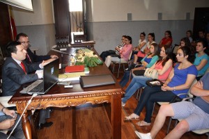 El delegado de Economía, innovación, Ciencia y Empleo, José Ignacio Expósito, en la presentación del Programa Emple@Joven en El Viso.