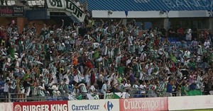 Aficionados cordobesistas en el Nuevo Colombino.