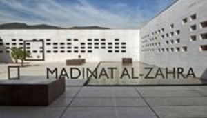 Hasta el 20 de julio puede  visitarse la Exposición que muestra una selección de las obras presentadas a Concurso, que permanecerá abierta, en el mismo Museo de Madinat al-Zahra