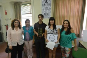 Imagen de ganadora del premio.