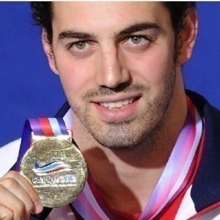 Homenaje a Rafa Muñoz, el mejor nadador de la historia en 50 metros mariposa, en su Córdoba natal