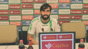 Crespo, jugador del Córdoba , en rueda de prensa. Foto: Córdoba CF.