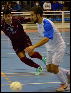 Imagen del partido entre el Santaella y el Ateagua. Foto: CD Santaella 2010.