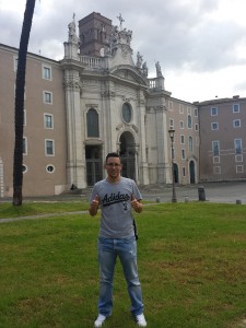Herny disfruta del su tiempo libre conociendo a fondo la historia romana.
