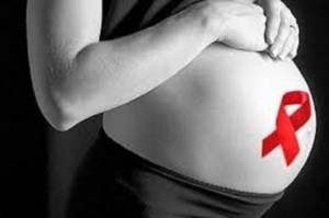 El VIH puede trasmitirse por vía sexual, sanguínea y materno-infantil. 