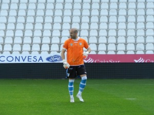 Javi López, portero del Lucena CF, fue clave en la victoria celeste. Foto: CBN