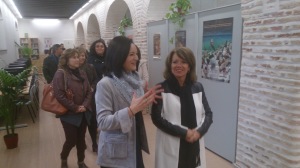 La delegada de Educación, Cultura y Deporte, Manuela Gómez y la alcaldesa de La Carlota, Rafaela Crespín