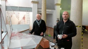 Juan y Miguel trabajando. 