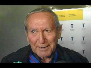 El modisto es reconocido como un maestro universal. / Foto: youtube. 