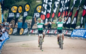  los miembros de Topeak Ergon Team, Alban Lakata y Kristian Hynek se han impuesto en la general