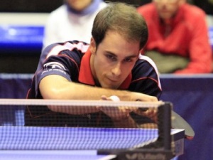 Alejandro Calvo logró hoy 2 de los juegos que dieron la victoria al CajaSur Priego Tenis de Mesa. Foto. Cajasur Priego