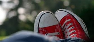 El consejero de Justicia e Interior ha visitado en la capital uno de los siete centros de la provincia que trabaja en la reeducación de estos menores.