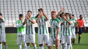 El Córdoba B saluda a la afición tras la victoria. Foto: Córdoba CF
