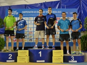 Alejandro Calvo junto a su compañero en lo mas alto del podio