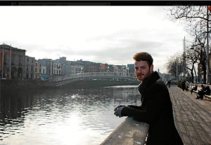 Alberto piensa que la gente de la localidad donde se encuentra es encantadora y se ha sentido como en casa.