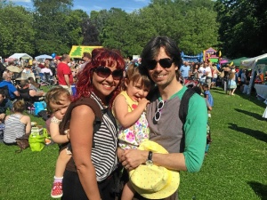 Gloria es mamá de dos preciosas niñas a las que les dedica su tiempo completo