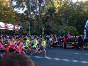 La alcaldesa de Córdoba dando el pistoletazo de salida. 