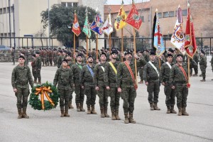 Compañeros del Cabo fallecido en 2015, en formación.