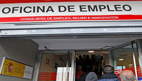 Baja el número de parados de larga duración