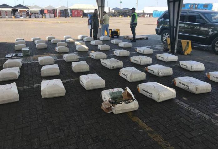 Intervenidas más de cinco toneladas de cocaína en tres contenedores del Puerto de Barcelona