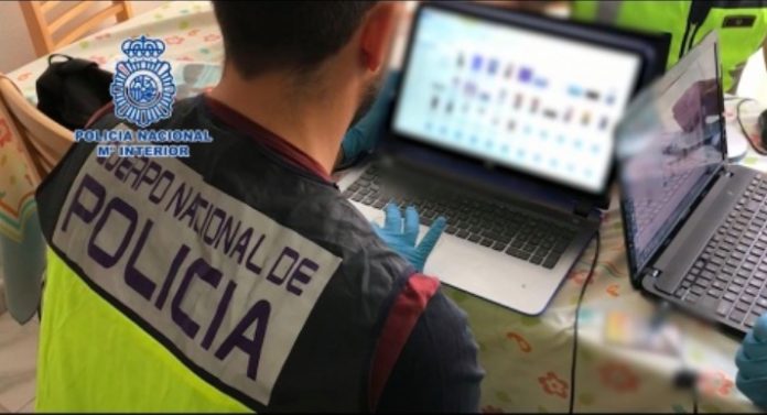Detenidos 20 personas en una operación contra una red de pornografía infantil