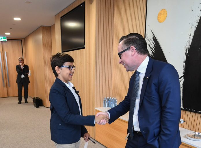 Un niño de 10 años escribe una carta a un aerolínea pidiendo consejo para fundar la suya y recibe respuesta