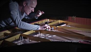 Ricardo Descalzo y su espectáculo Dreaming Drums, este sábado en el Festival de Música Contemporánea