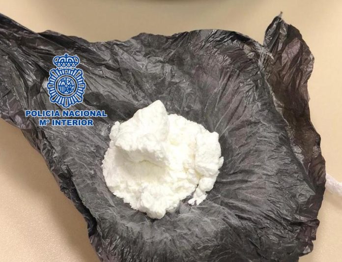 La Policía Nacional en Córdoba detiene a una persona con 31 gramos de cocaína La Policía Nacional en Córdoba detiene a una persona con 31 gramos de cocaína