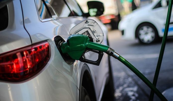 Málaga tiene el combustible más caro de Andalucía en la operación salida