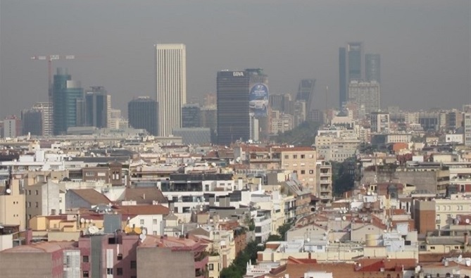 Bruselas defiende restringir el tráfico para combatir la contaminación atmosférica en zonas urbanas