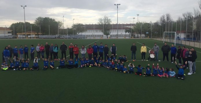 Concienciación de la Escuela de Fútbol Kurtuba con el Día Internacional sobre el Autismo