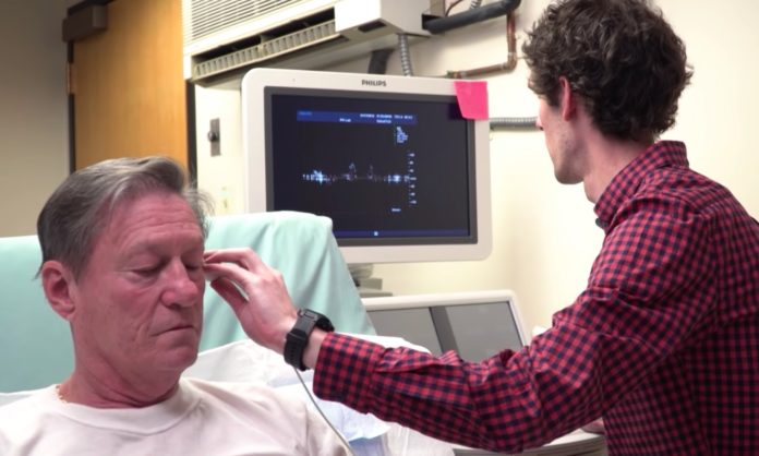 Expertos recomiendan un entrenamiento de cinco minutos para bajar la presión arterial y mejorar la memoria