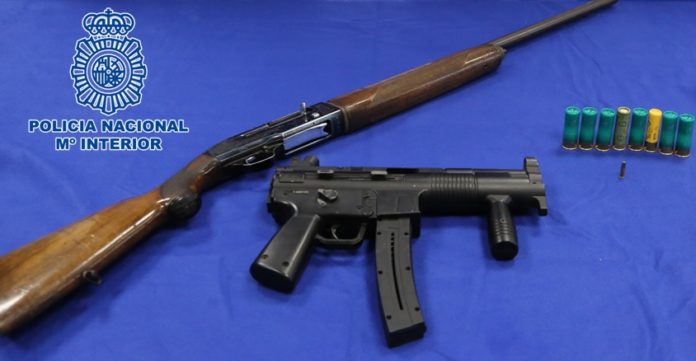 La Policía Nacional detiene en Córdoba a una persona e incauta dos armas de fuego