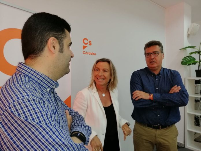 Cs afirma que pondrá en marcha una ventanilla única real y efectiva para empresarios y contribuyentes