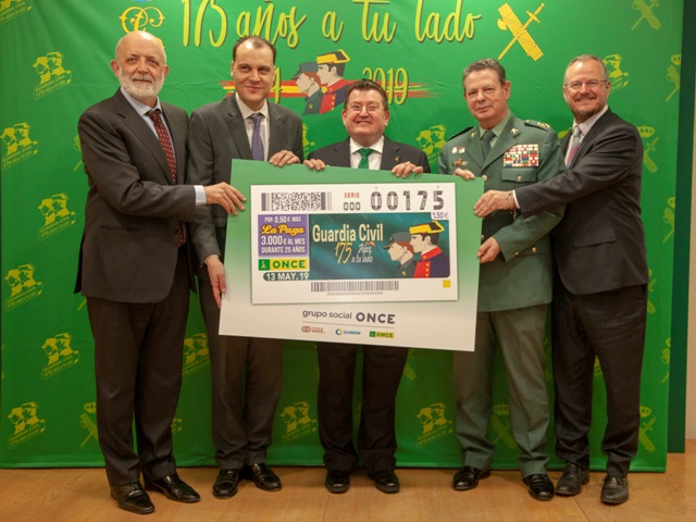 Presentado el sorteo de la ONCE dedicado al 175 aniversario de la Guardia Civil