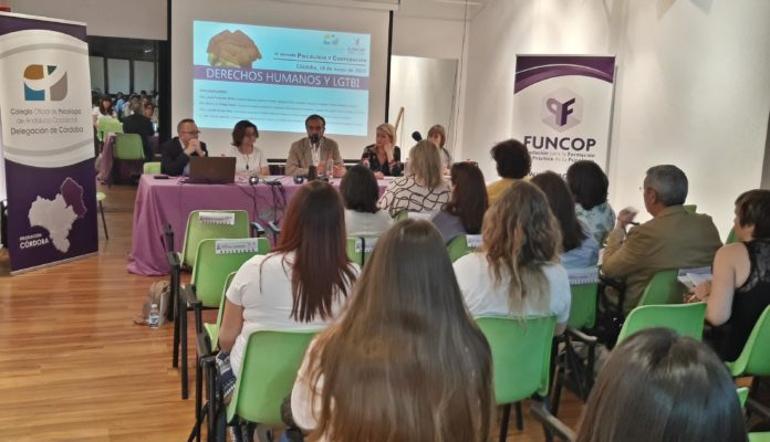 Más de 100 participantes en la IV Jornada ‘Psicología y Cooperación’ sobre Derechos Humanos y LGTBI en Córdoba