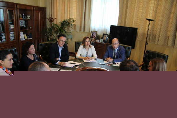 La Universidad de Córdoba estudia la puesta en marcha del Proyecto del Campus Intergeneracional de la UCO