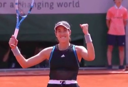 Garbiñe Muguruza pasa a octavos de Roland Garros arrollando a Svitolina