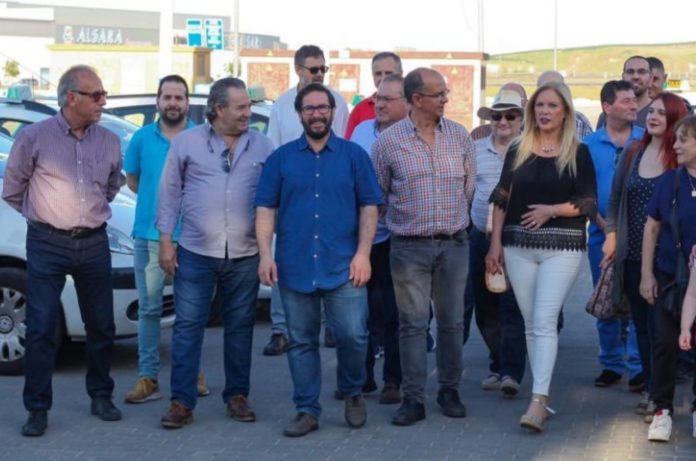 Podemos defenderá al sector del taxi cordobés y sancionará la competencia desleal de los VTC