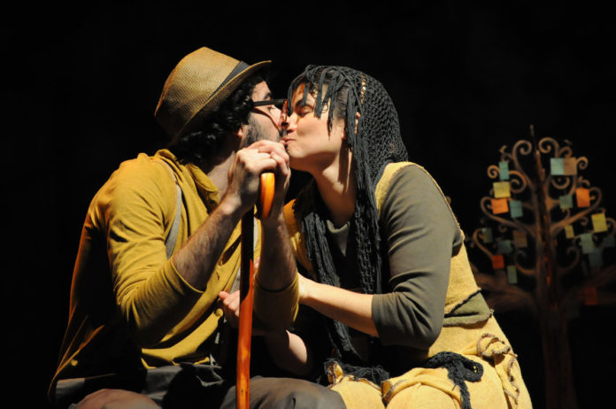 El árbol de mi vida, la obra familiar que promueve la reflexión y el diálogo sobre el recorrido vital, llega a Córdoba