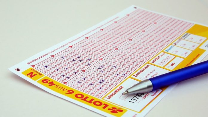 Una mujer sueña con diversos números y gana la lotería apostando por ellos 24 años después