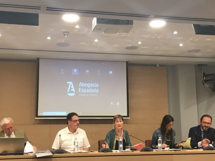 2.000 abogados y 260 ponentes convierten Valladolid en capital de la “Abogacía transformadora” del 8 al 11 de mayo 2.000 abogados y 260 ponentes convierten Valladolid en capital de la “Abogacía transformadora” del 8 al 11 de mayo