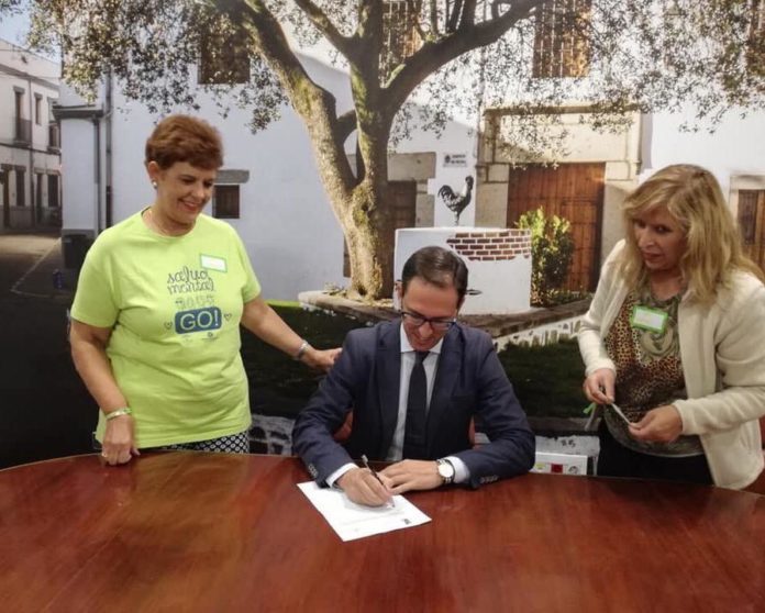 El Ayuntamiento de Pozoblanco recibe una mención de honor de los premios Feapes Andalucía Salud Mental El Ayuntamiento de Pozoblanco recibe una mención de honor de los premios Feapes Andalucía Salud Mental